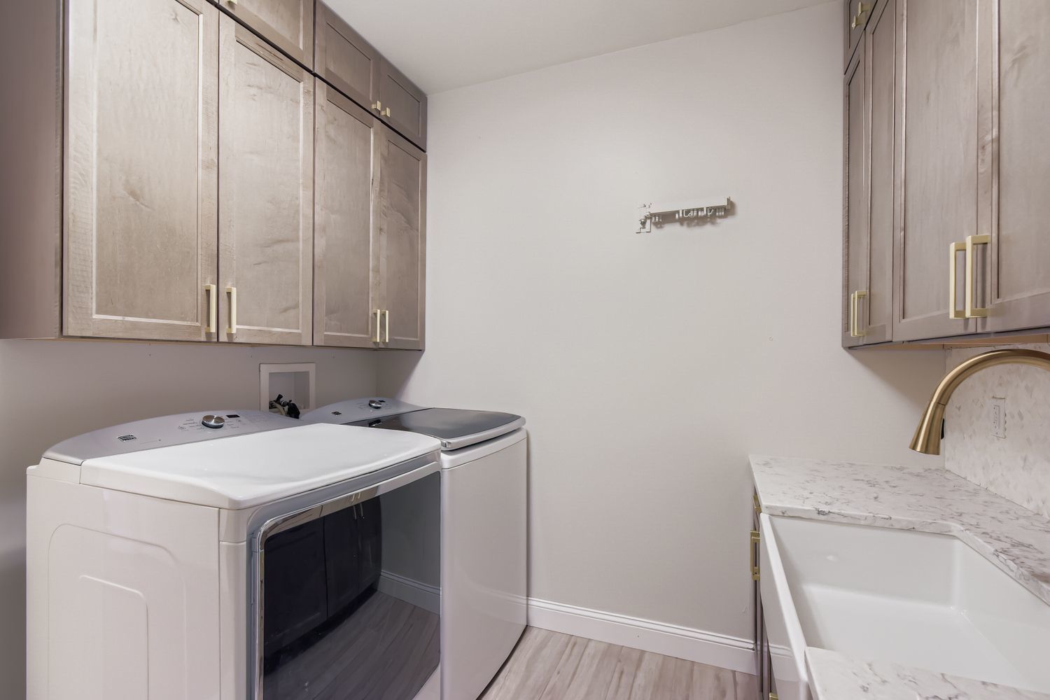 1622 Conway Circle, McHenry, IL 60050