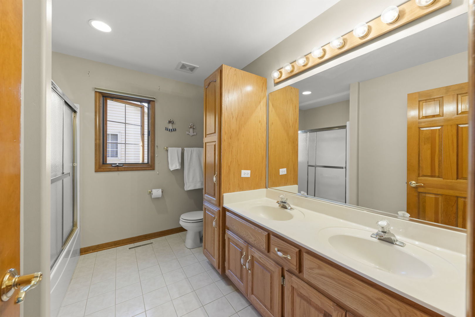 2711 Wait Road, Naperville, IL 60564