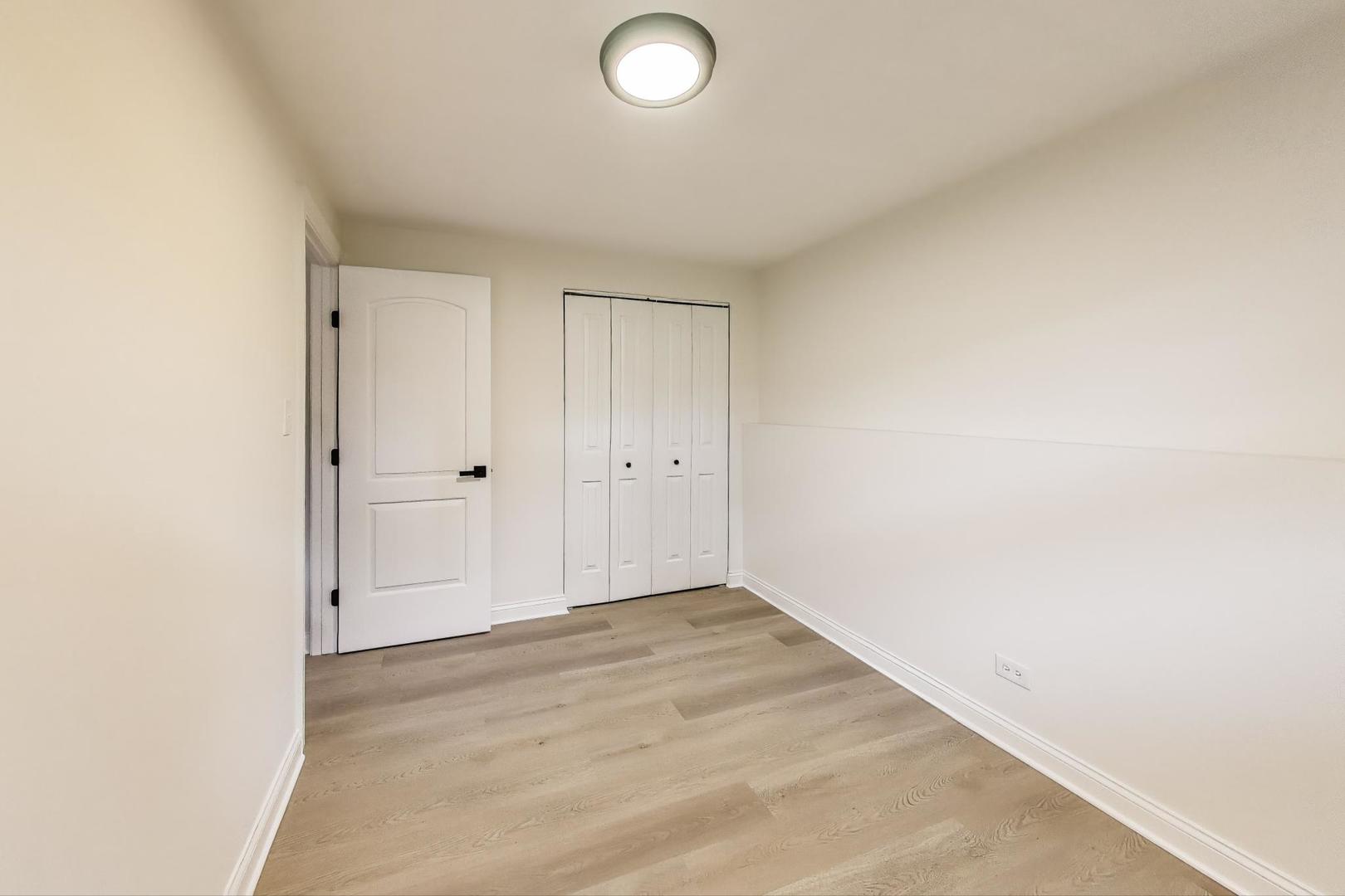 6915 Hawthorne Lane, Hanover Park, IL 60133