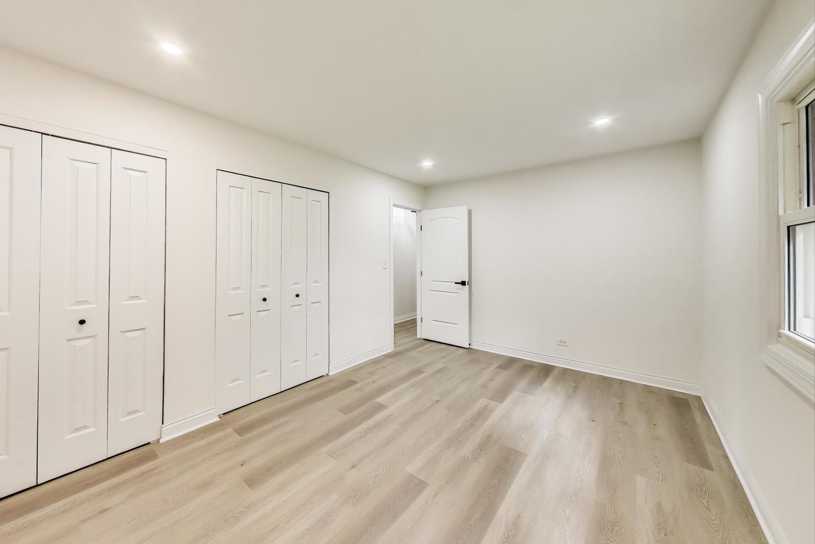 6915 Hawthorne Lane, Hanover Park, IL 60133