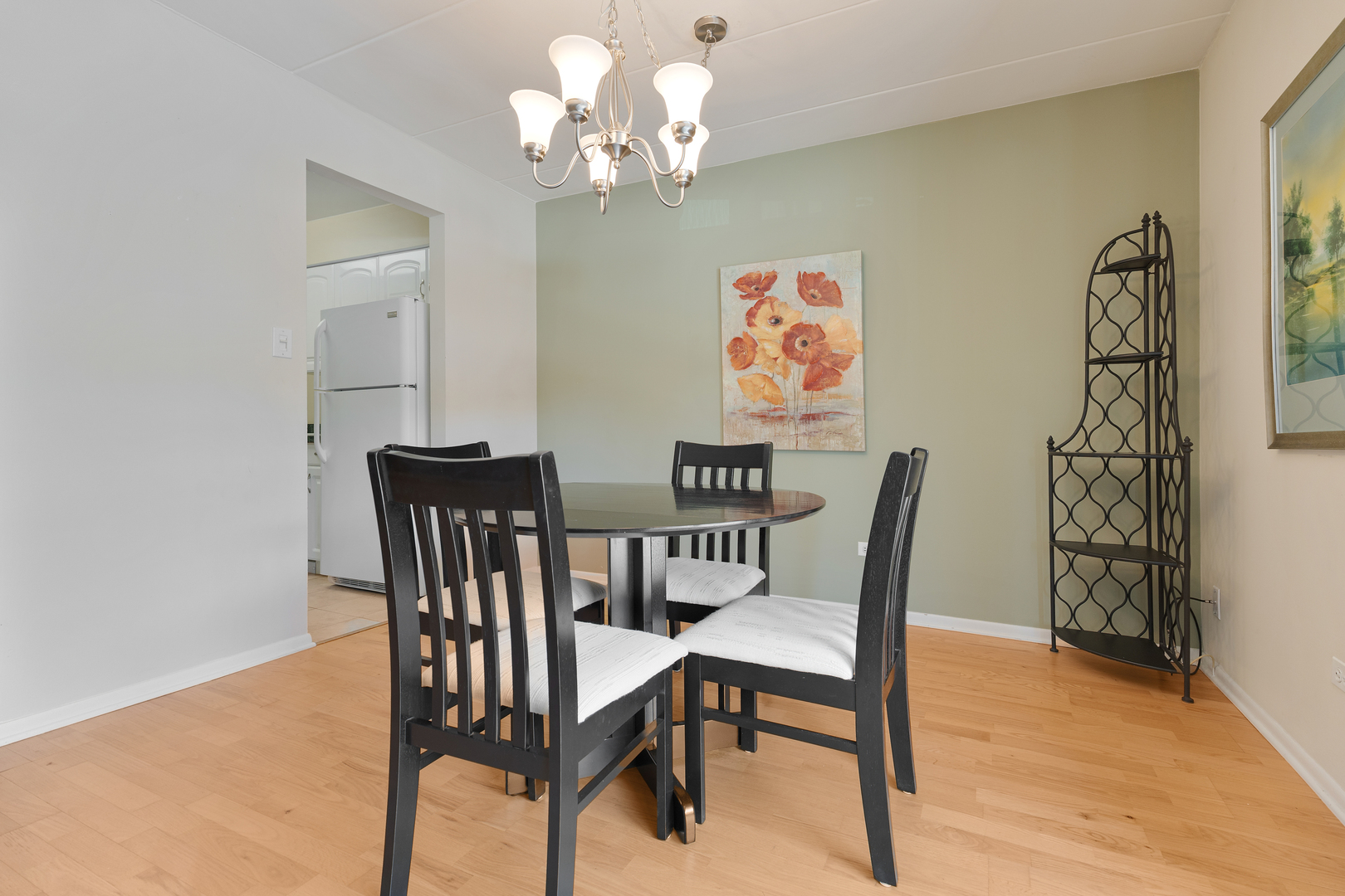 6443 Clarendon Hills Road #206, Willowbrook, IL 60527