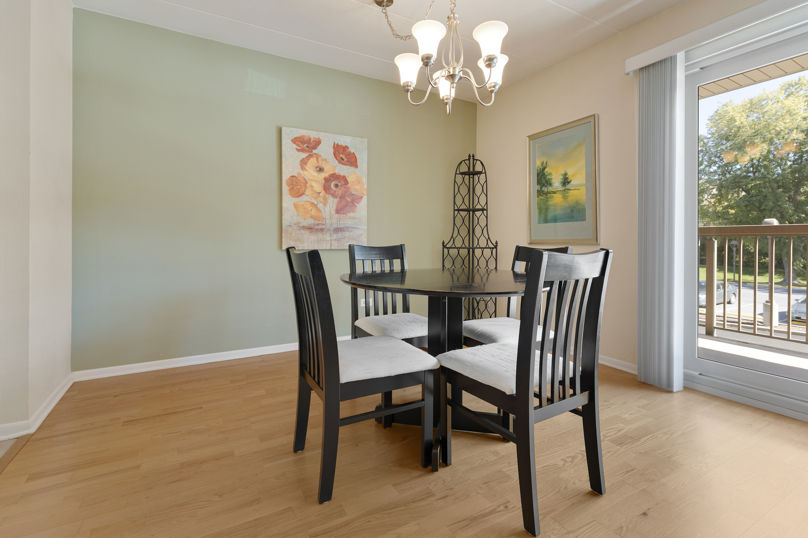 6443 Clarendon Hills Road #206, Willowbrook, IL 60527