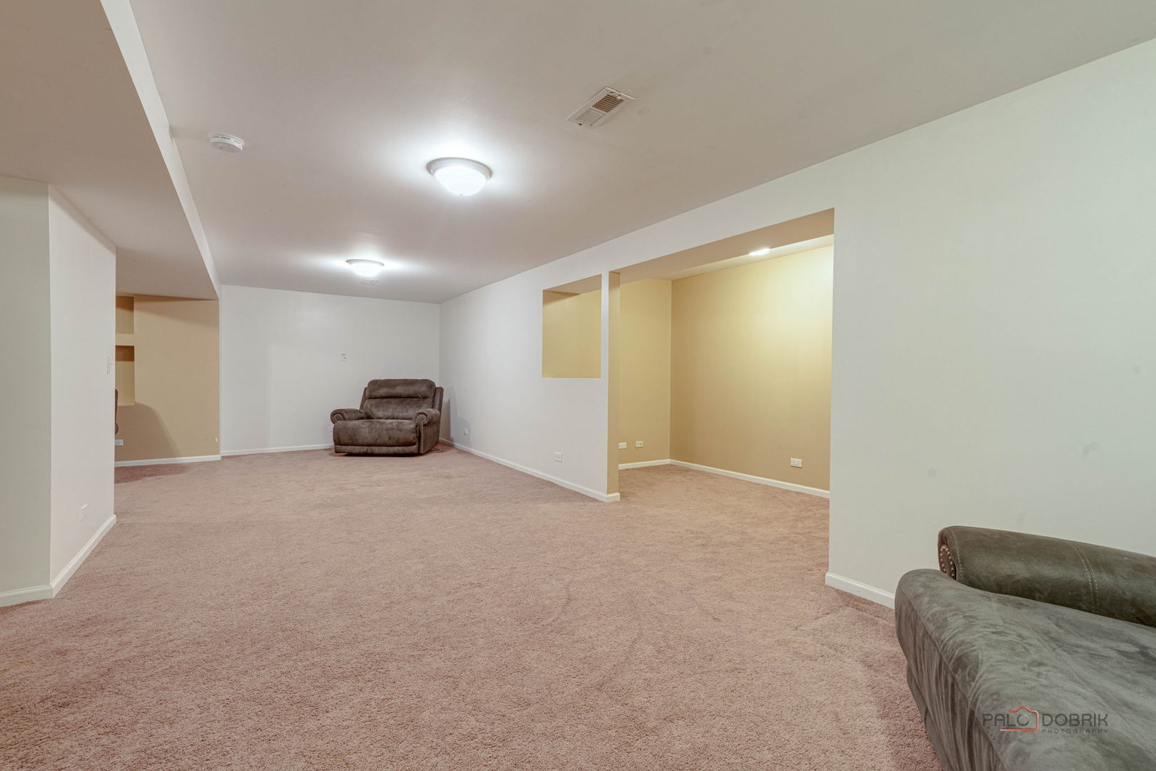 2244 N Canterbury Lane, Round Lake Beach, IL 60073