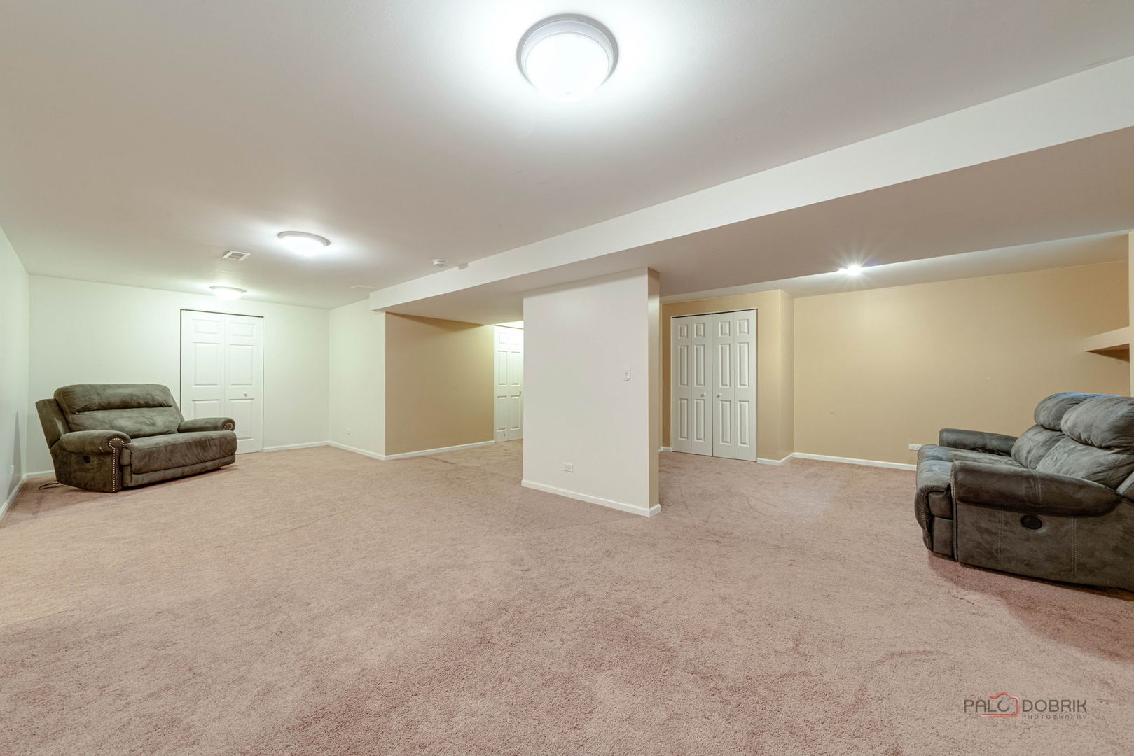 2244 N Canterbury Lane, Round Lake Beach, IL 60073