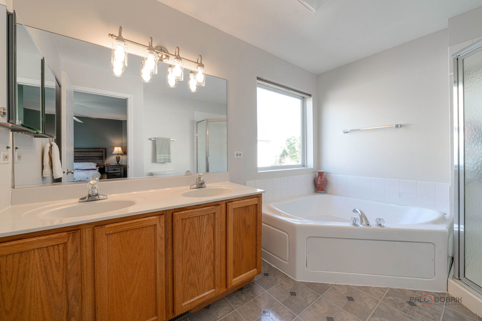 2244 N Canterbury Lane, Round Lake Beach, IL 60073