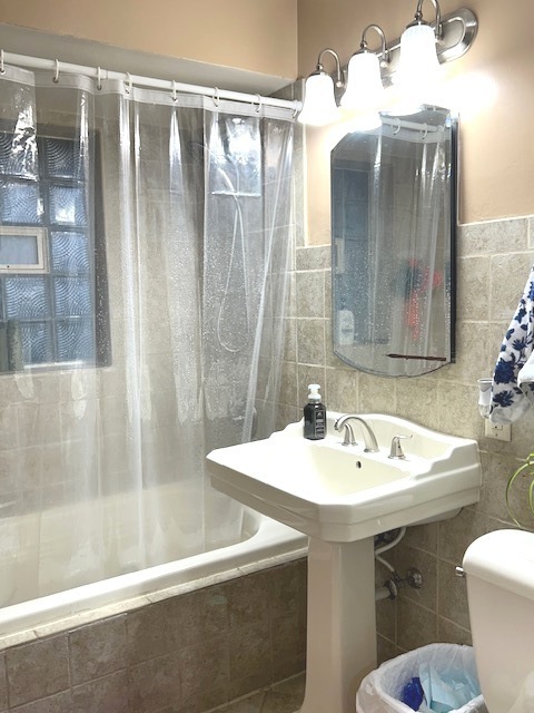 7921 Mobile Avenue, Burbank, IL 60459