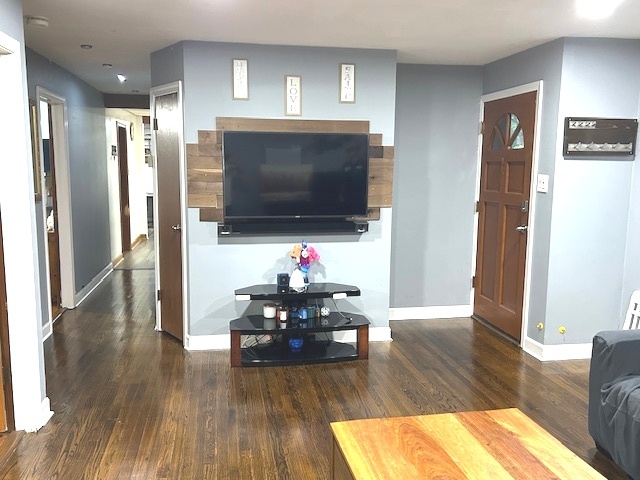 7921 Mobile Avenue, Burbank, IL 60459