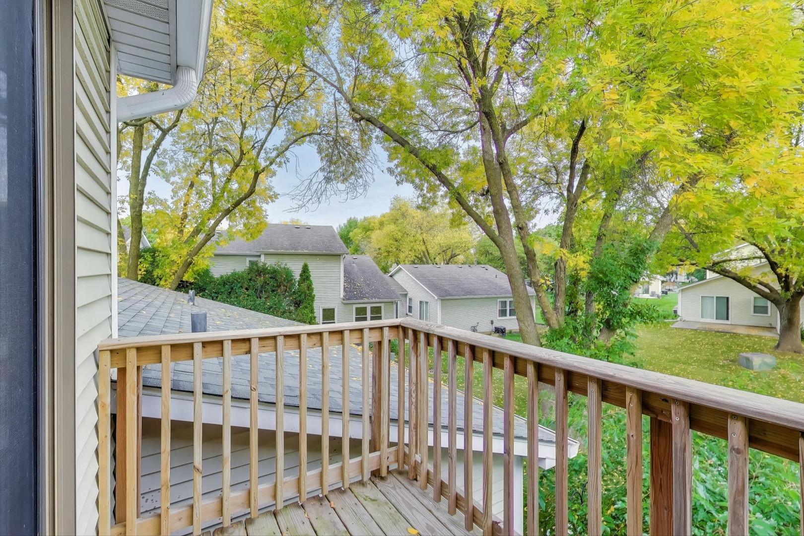 1080 Colony Lake Drive, Schaumburg, IL 60194