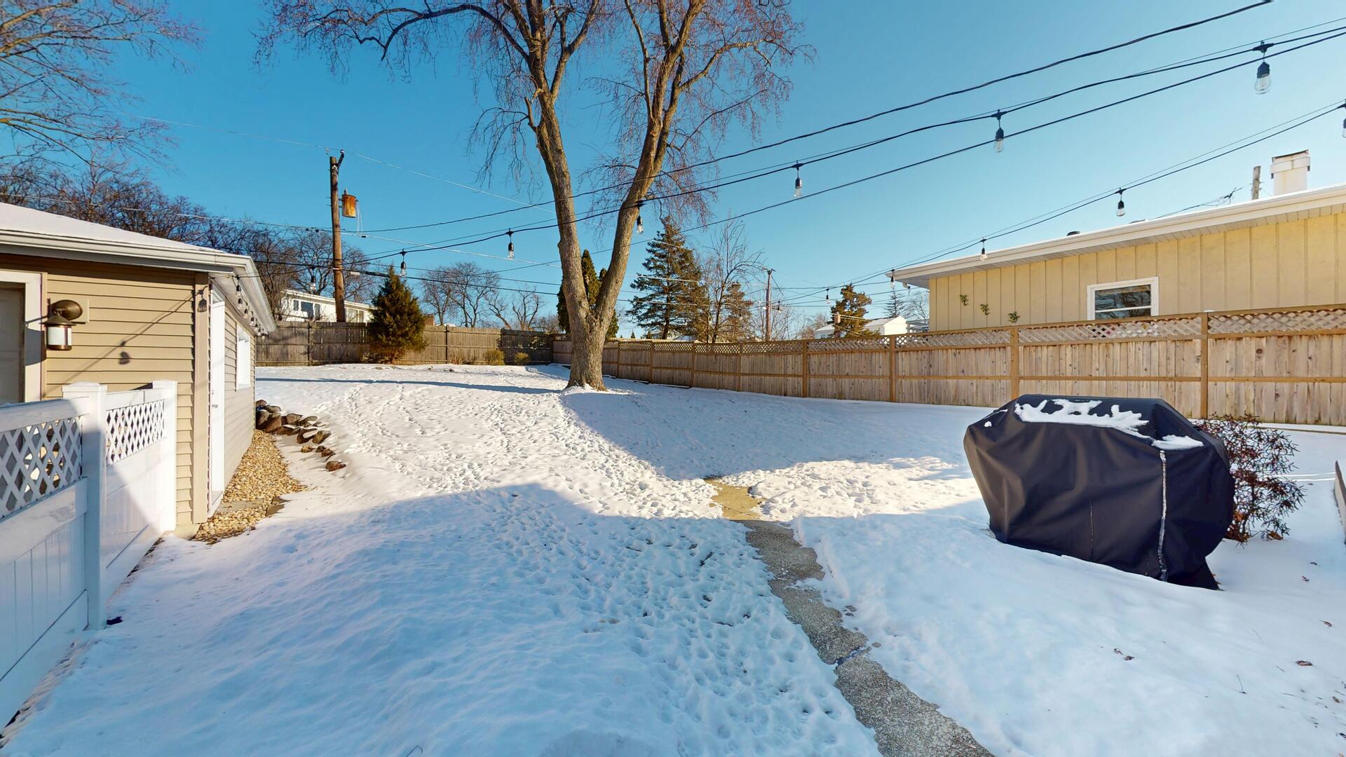 6033 Brookbank Road, Downers Grove, IL 60516