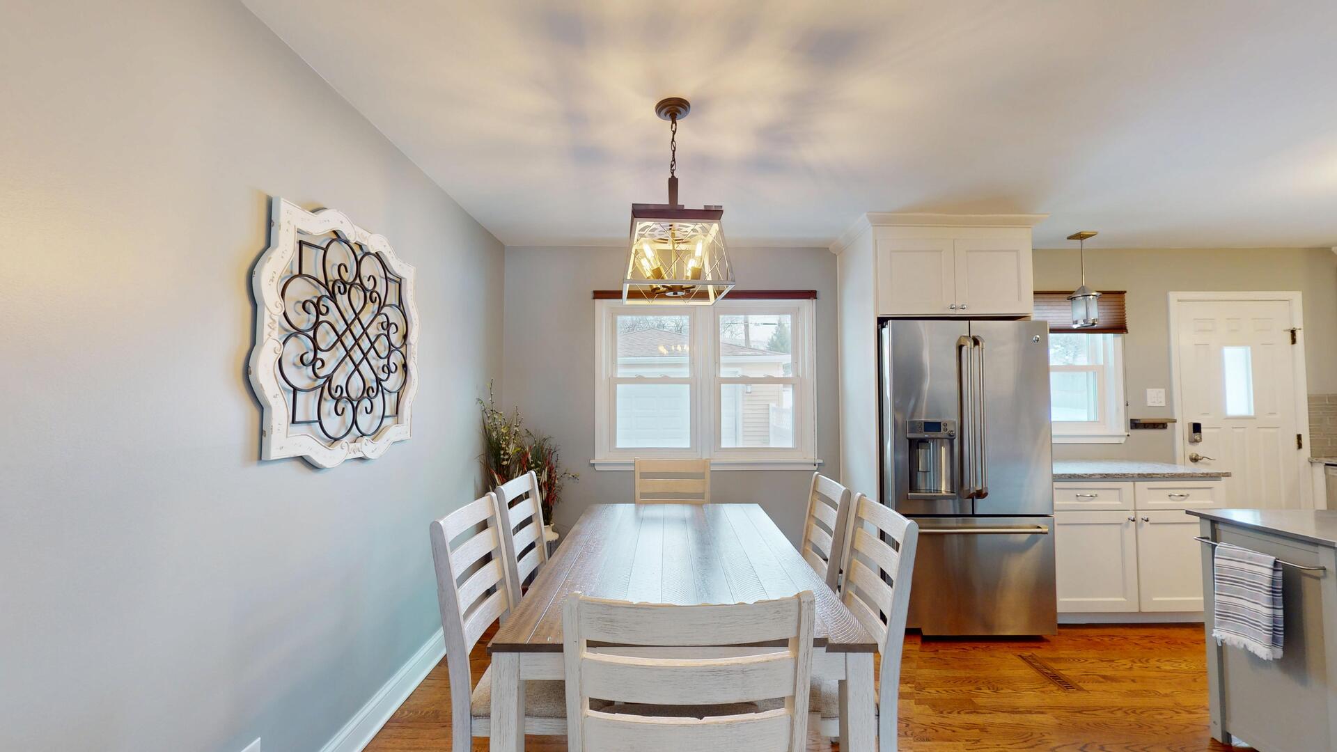 6033 Brookbank Road, Downers Grove, IL 60516