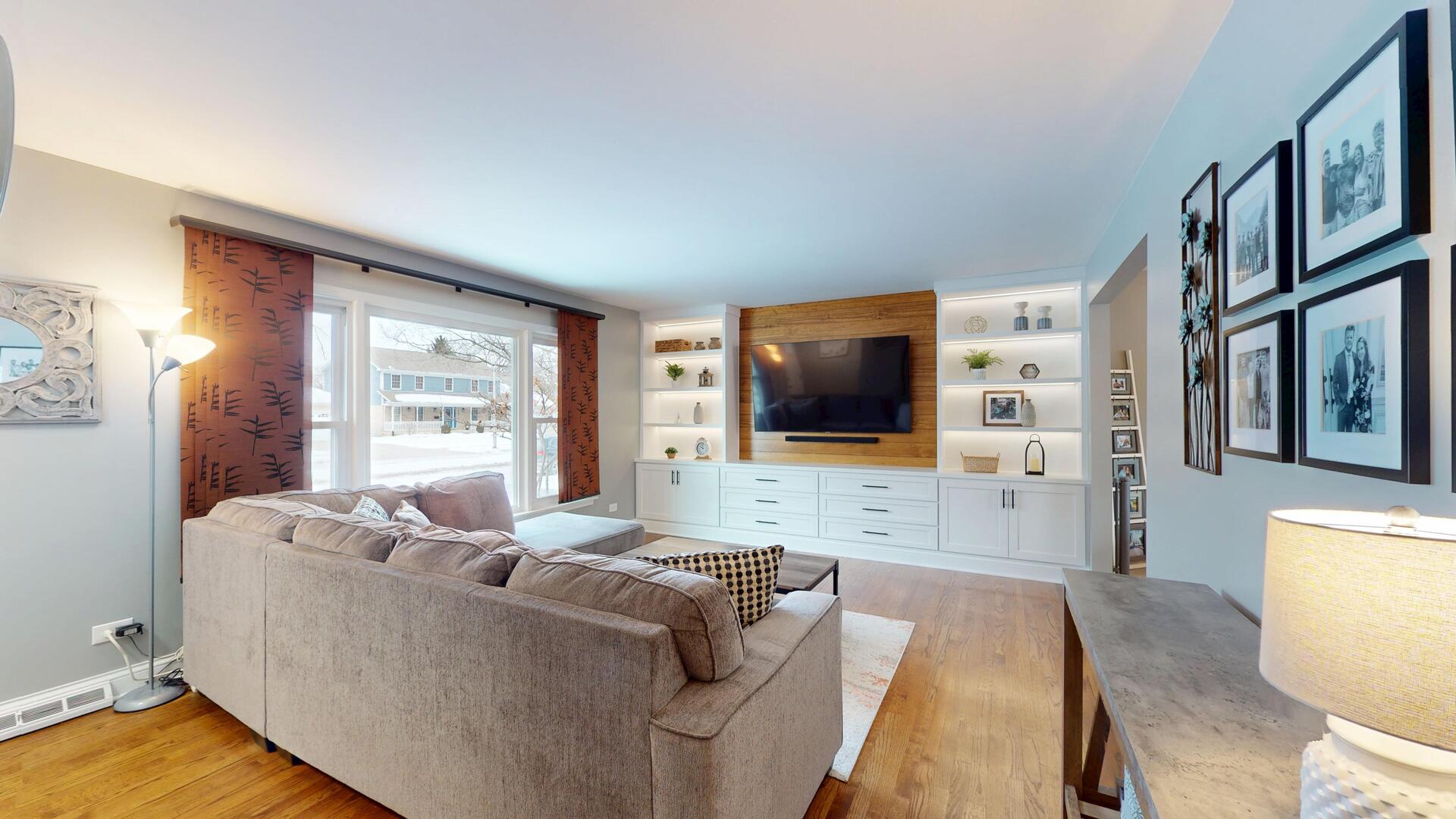 6033 Brookbank Road, Downers Grove, IL 60516