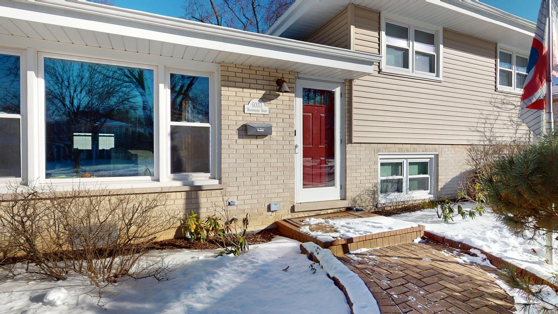 6033 Brookbank Road, Downers Grove, IL 60516