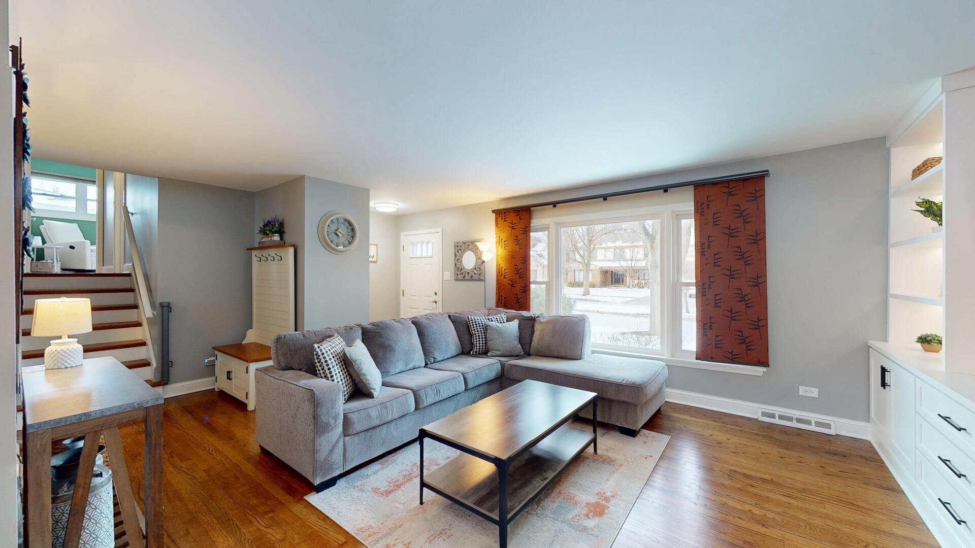 6033 Brookbank Road, Downers Grove, IL 60516