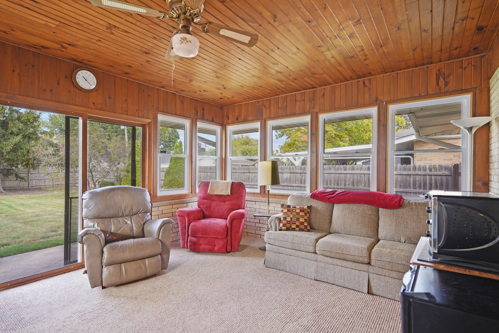 2526 Gabriel Avenue, Zion, IL 60099