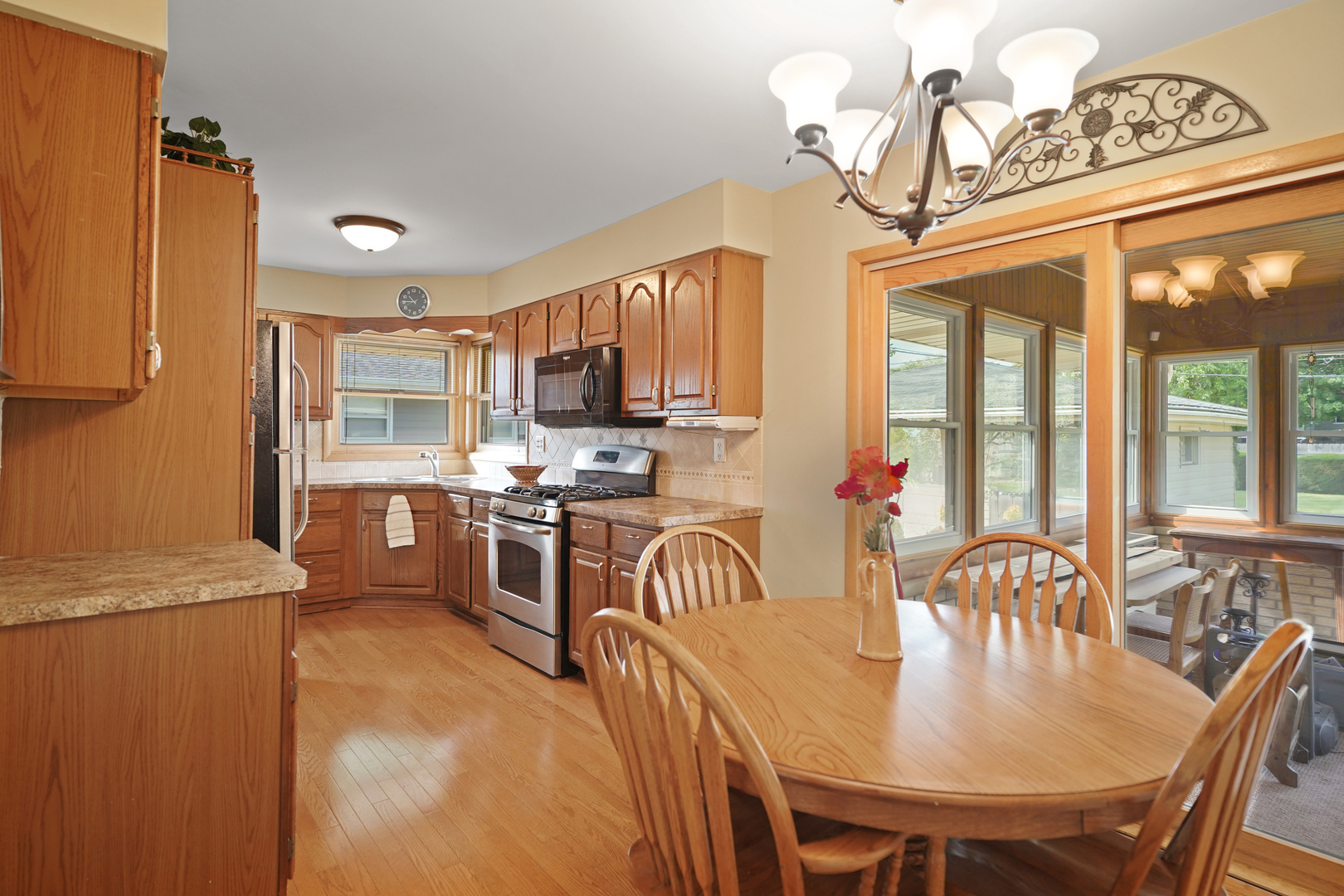 2526 Gabriel Avenue, Zion, IL 60099