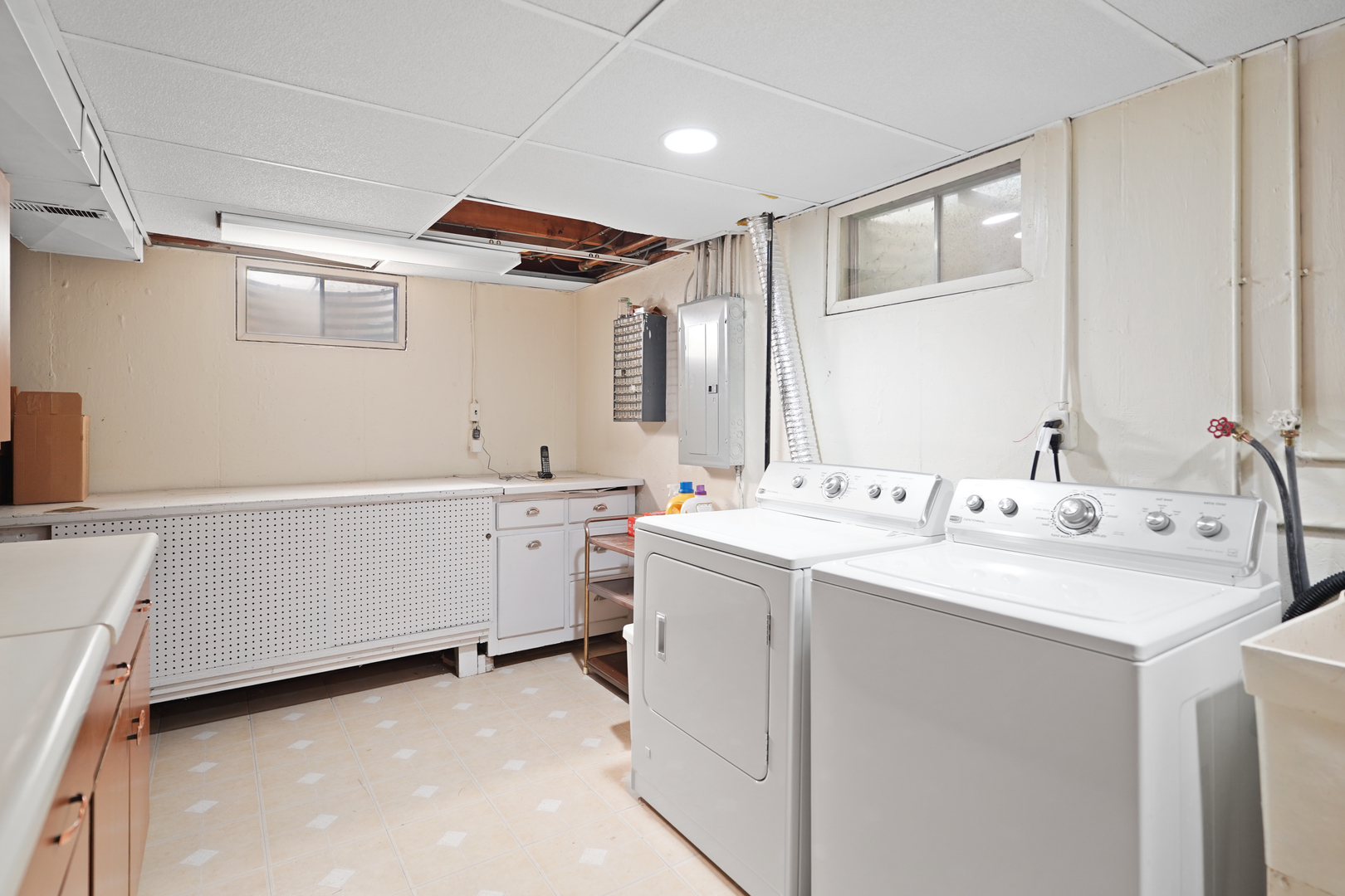 2526 Gabriel Avenue, Zion, IL 60099