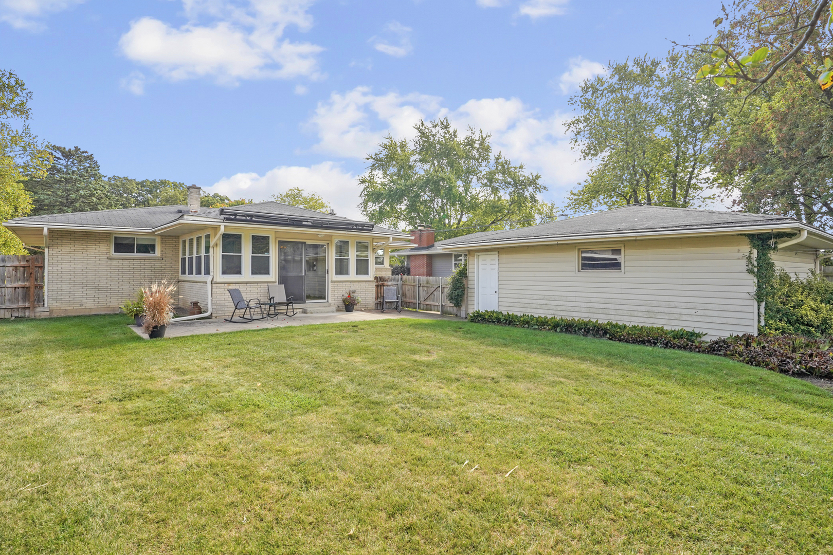 2526 Gabriel Avenue, Zion, IL 60099