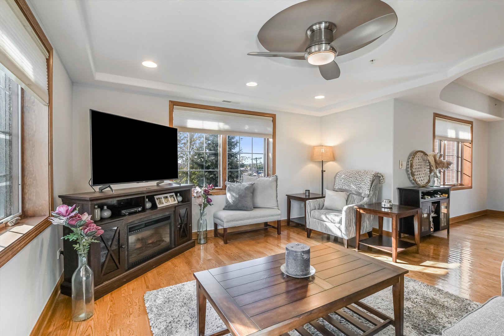 4811 N Olcott Avenue #307, Harwood Heights, IL 60706
