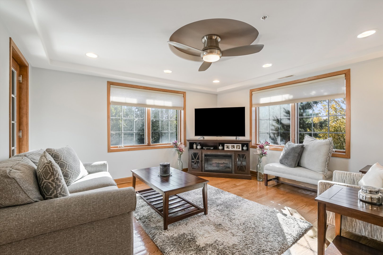 4811 N Olcott Avenue #307, Harwood Heights, IL 60706