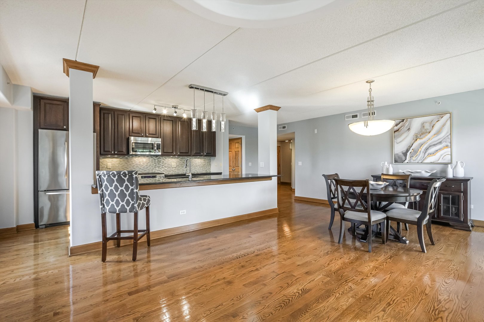 4811 N Olcott Avenue #307, Harwood Heights, IL 60706