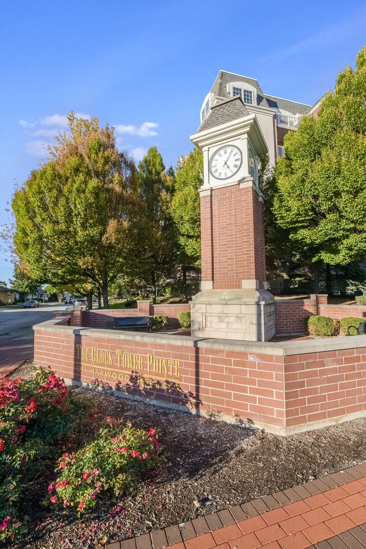 4811 N Olcott Avenue #307, Harwood Heights, IL 60706