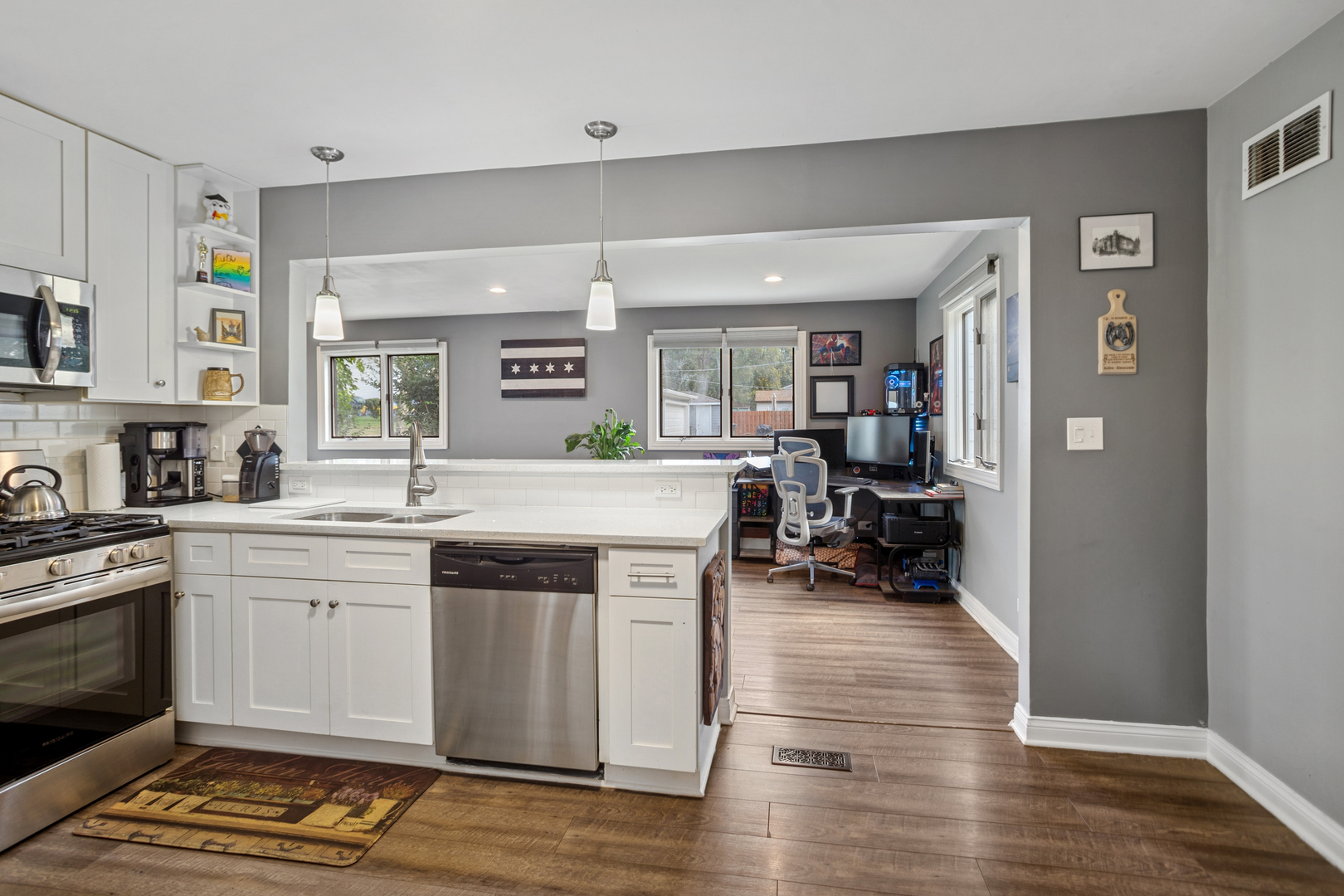 168 Bedford Road, Bolingbrook, IL 60440