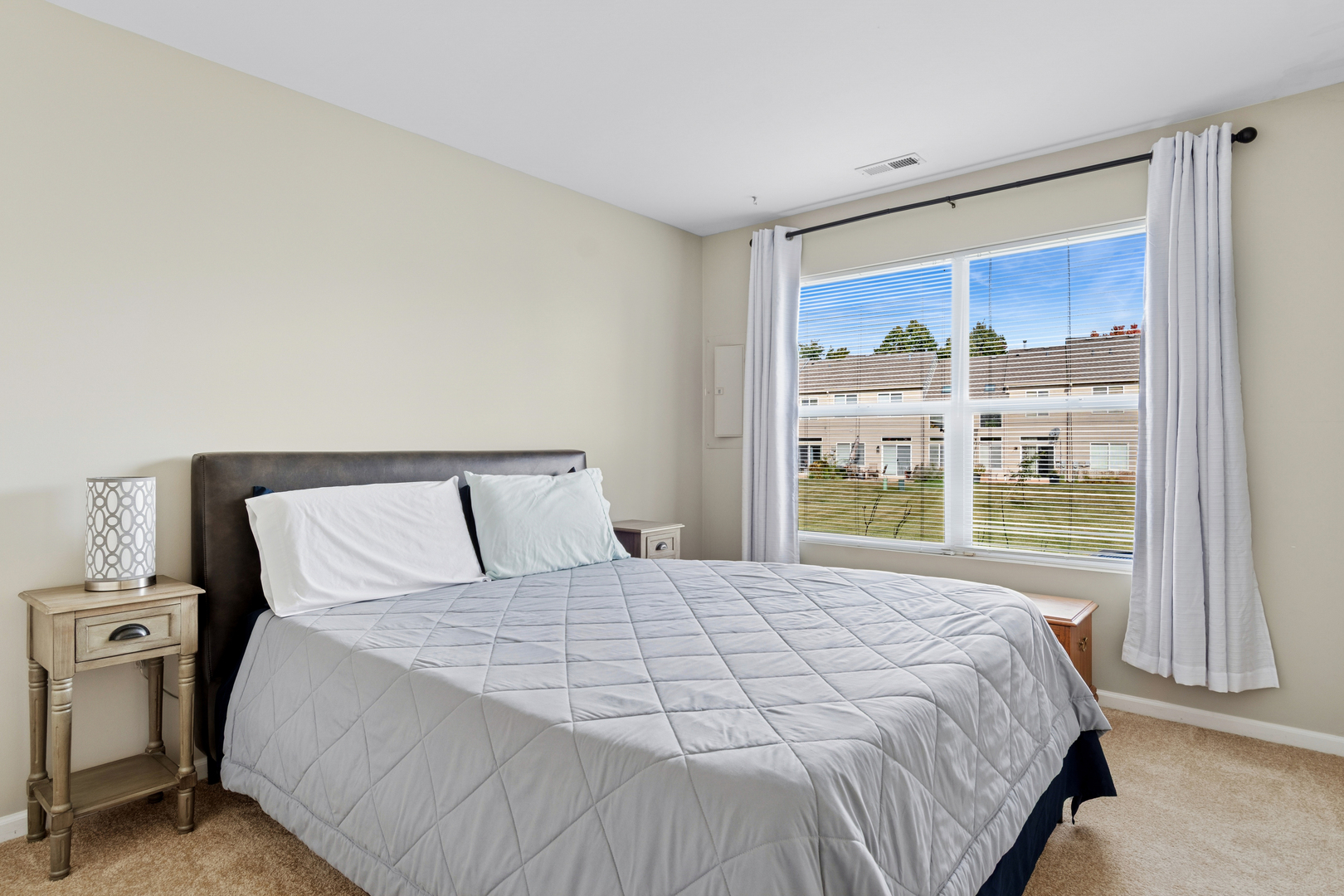 1896 Sedgewood Avenue, Aurora, IL 60503