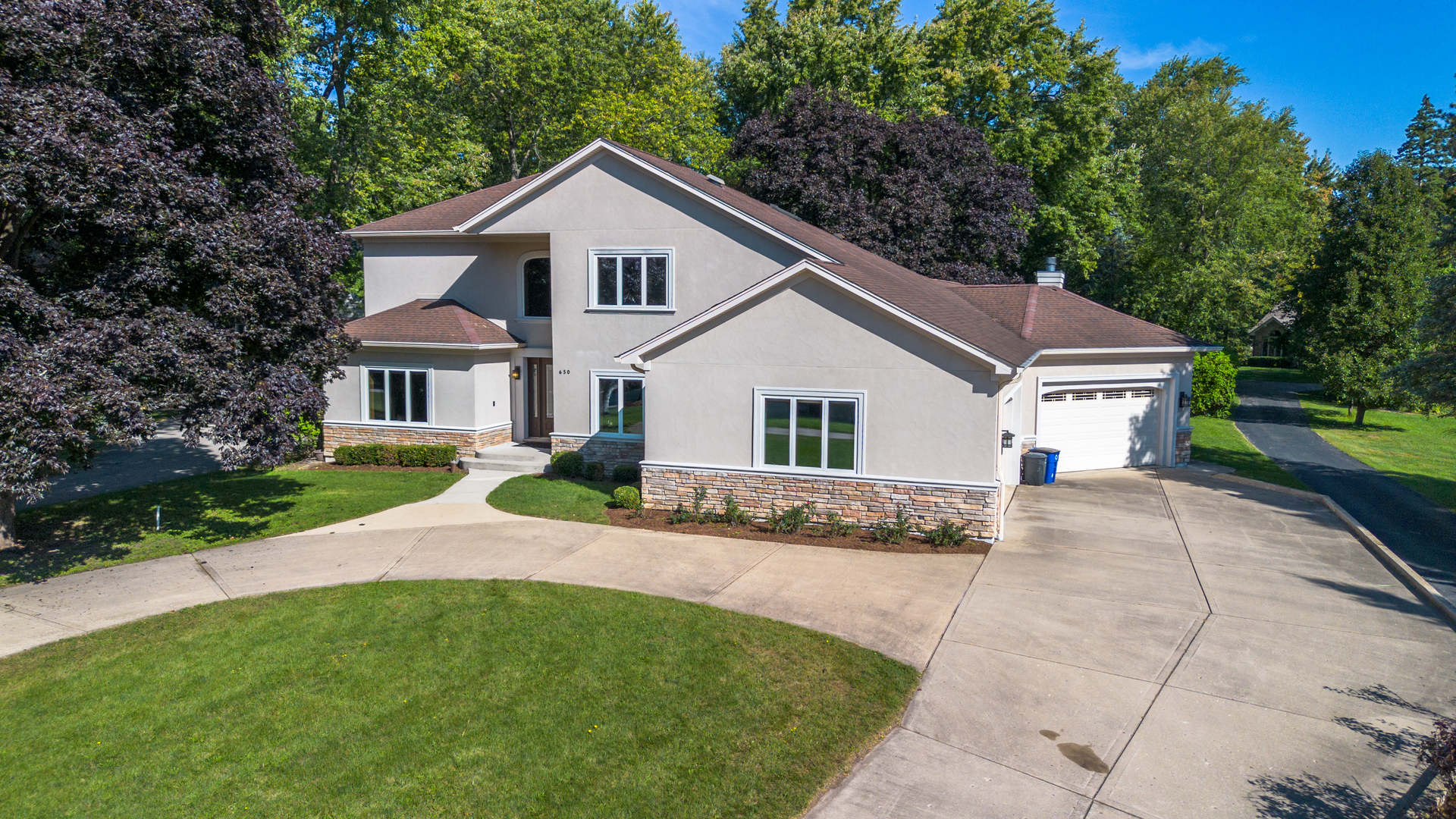 650 W Echo Lane, Palatine, IL 60067
