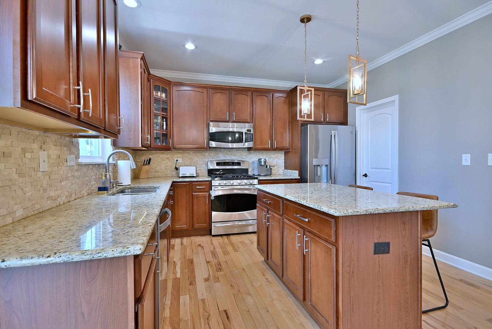 4911 Seeley Street, Oswego, IL 60543