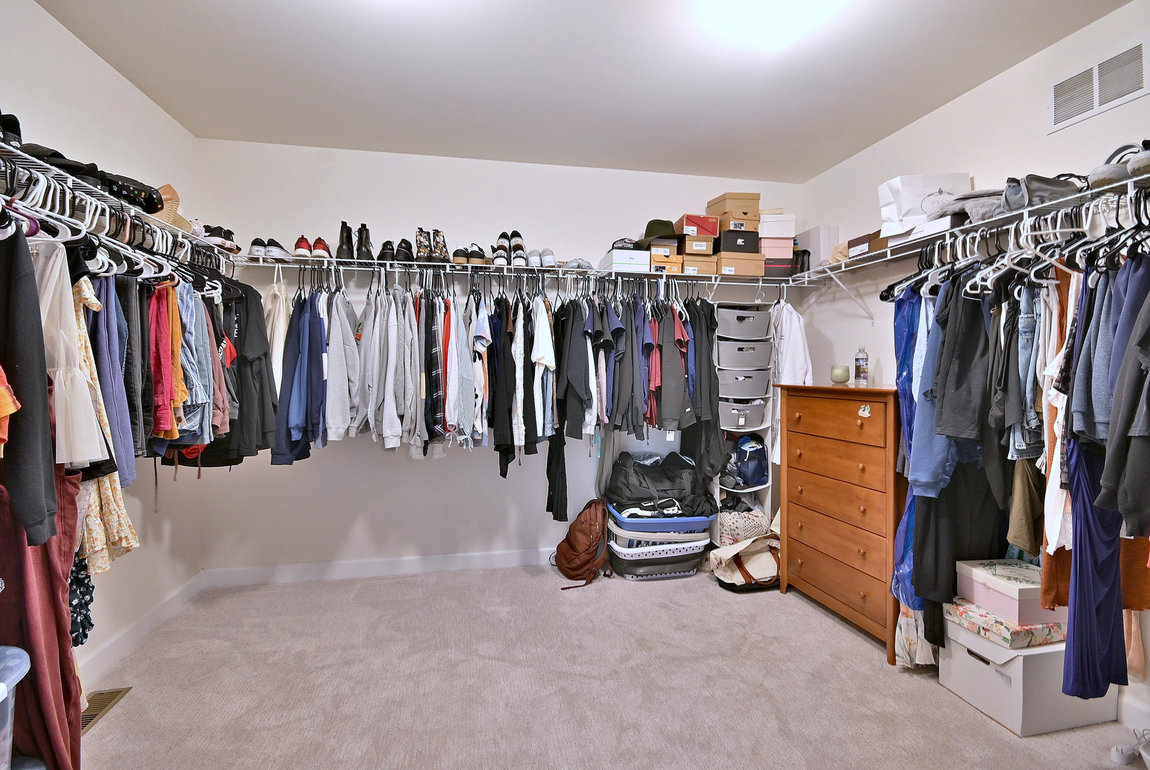 4911 Seeley Street, Oswego, IL 60543