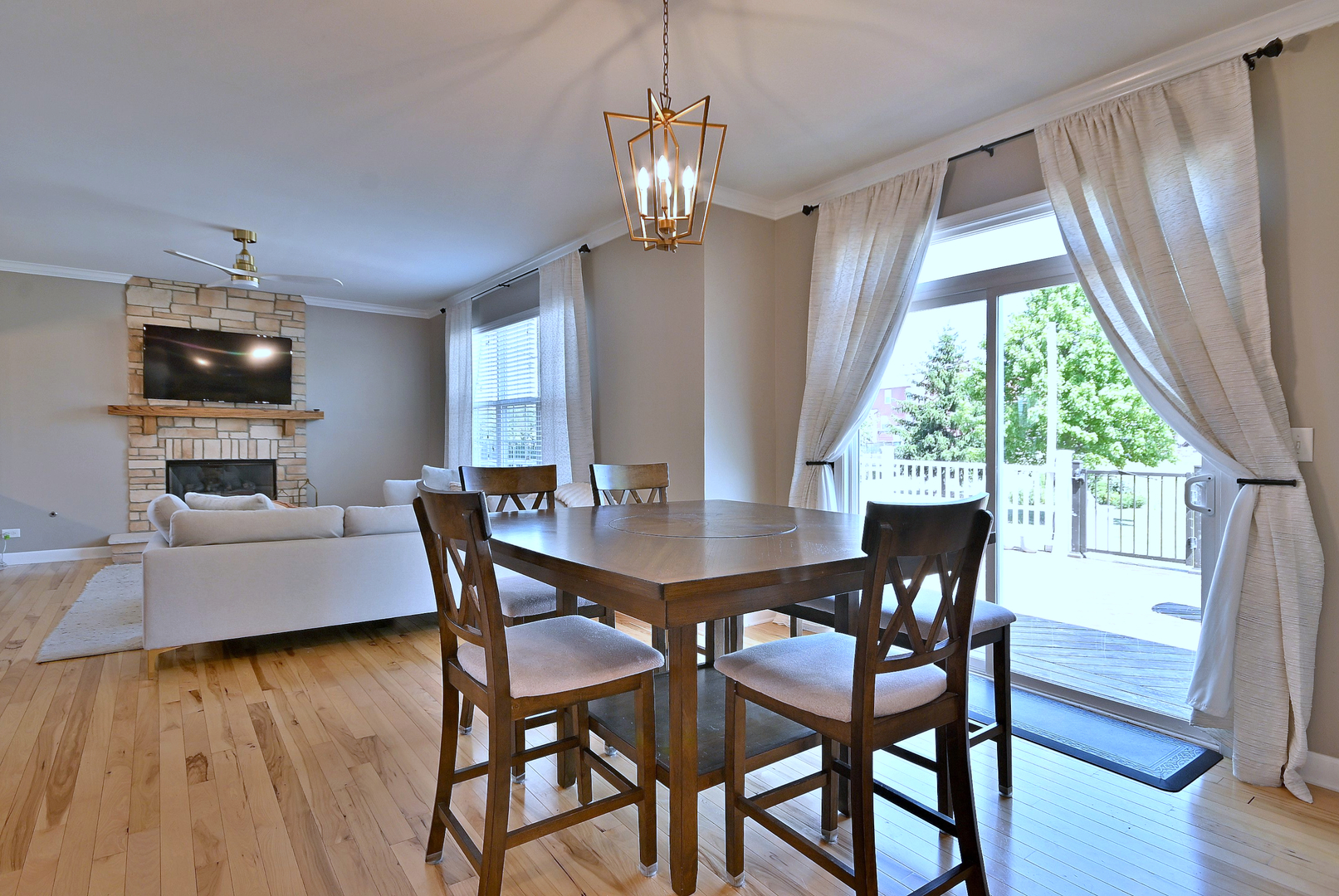 4911 Seeley Street, Oswego, IL 60543