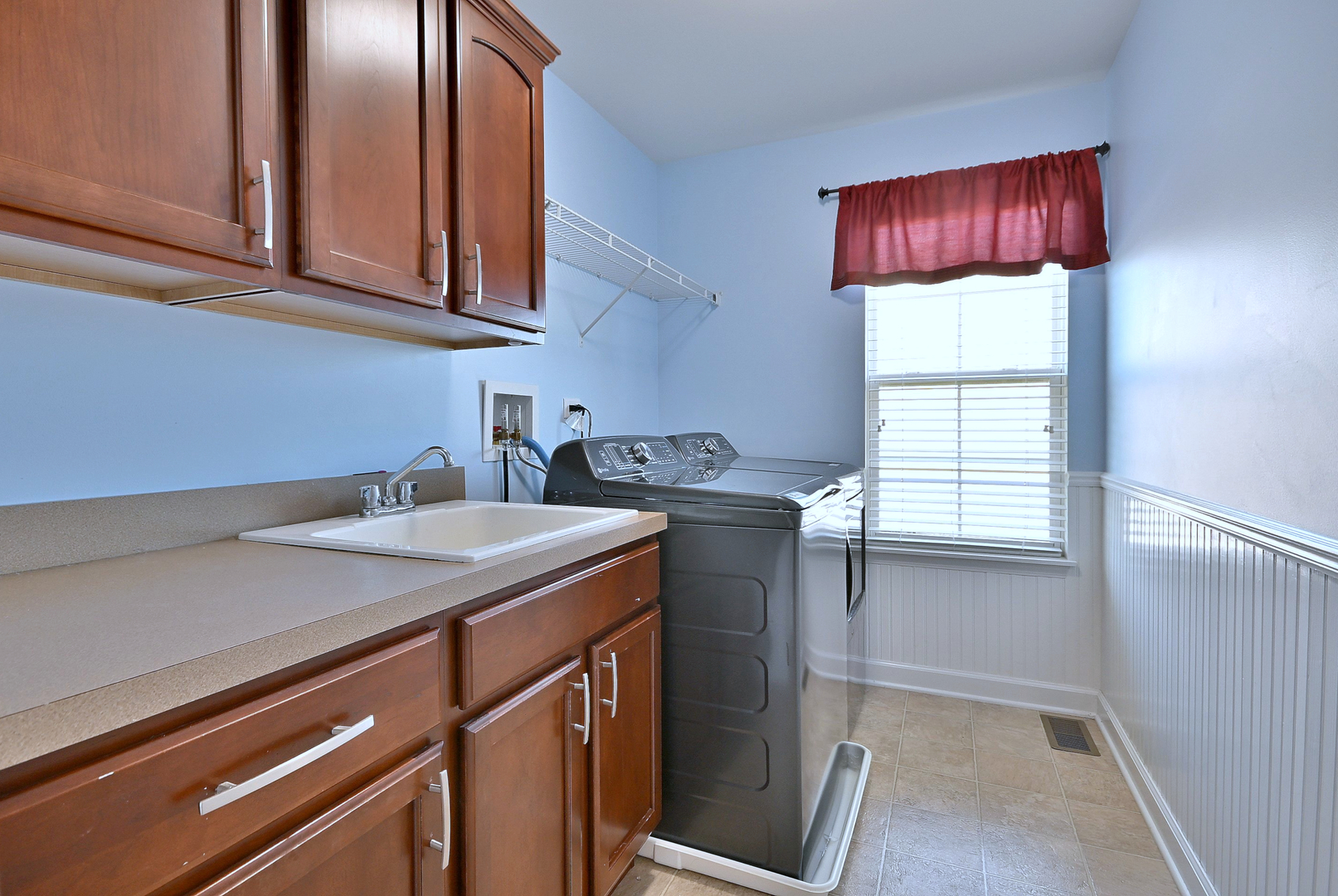 4911 Seeley Street, Oswego, IL 60543