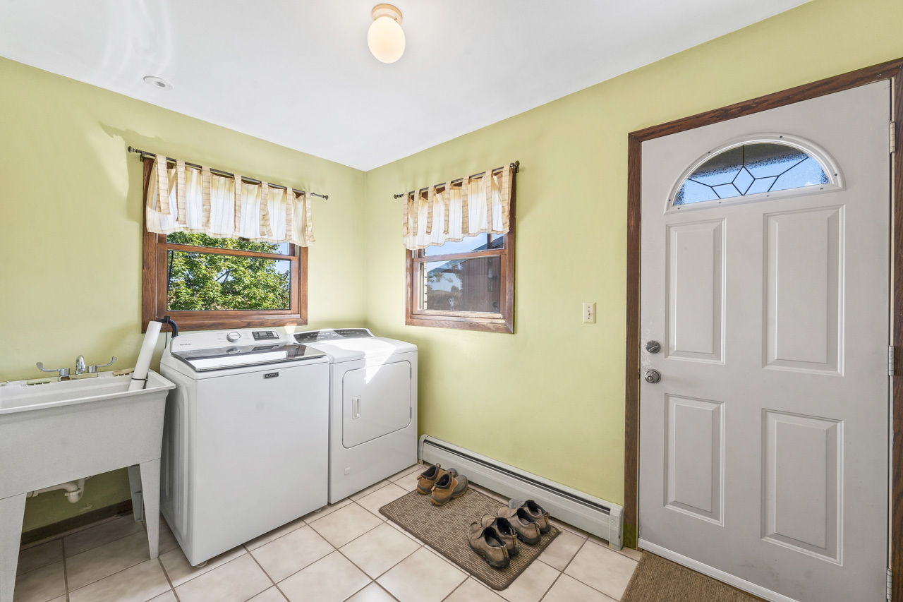 15500 7th Street, Paris, WI 53171