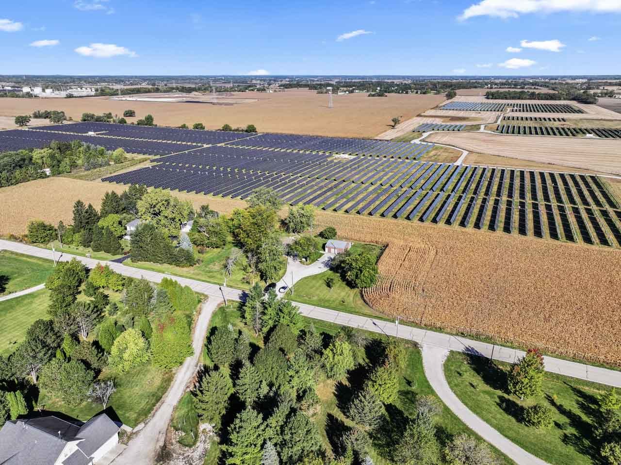 15500 7th Street, Paris, WI 53171