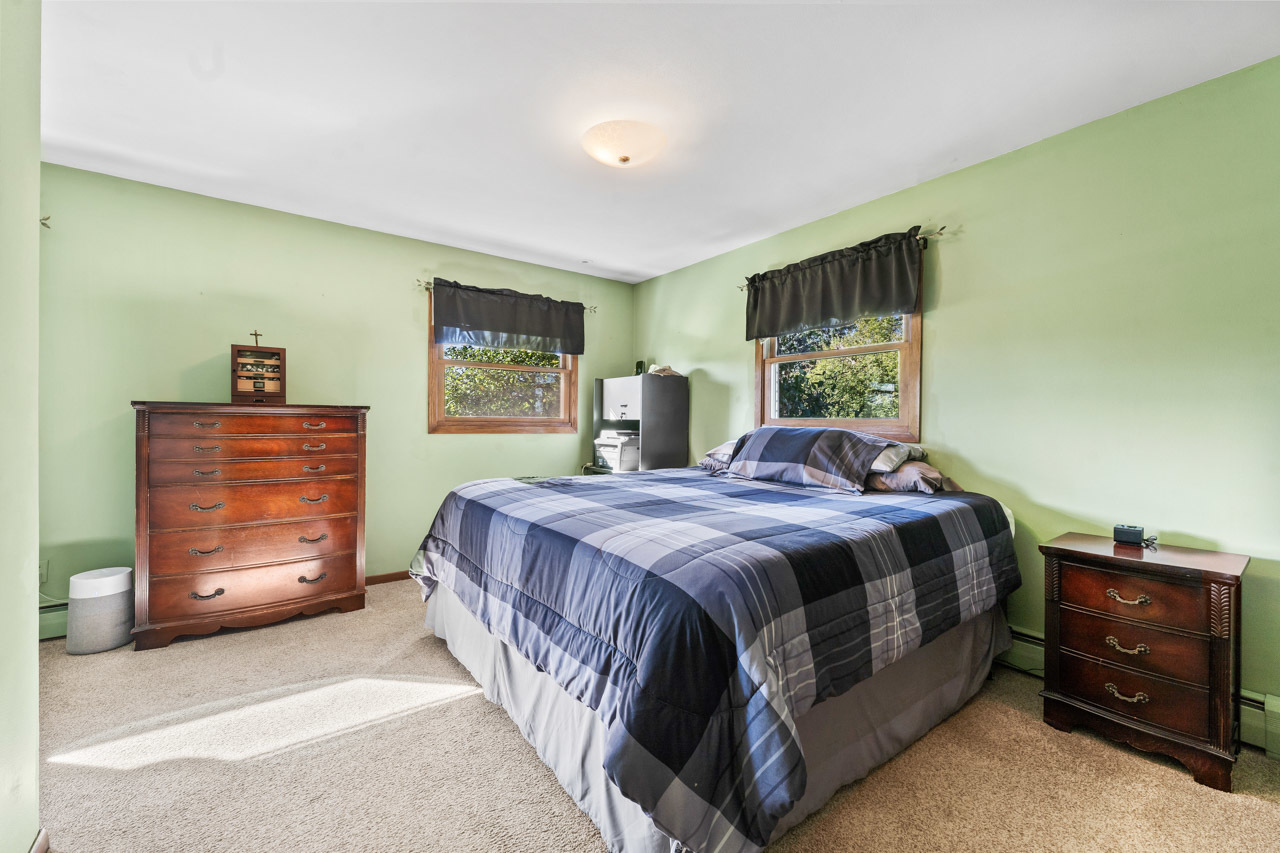 15500 7th Street, Paris, WI 53171