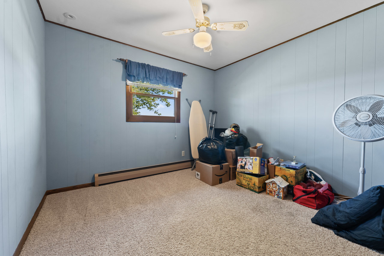 15500 7th Street, Paris, WI 53171