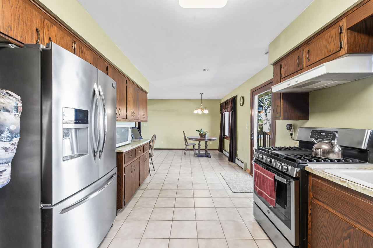 15500 7th Street, Paris, WI 53171