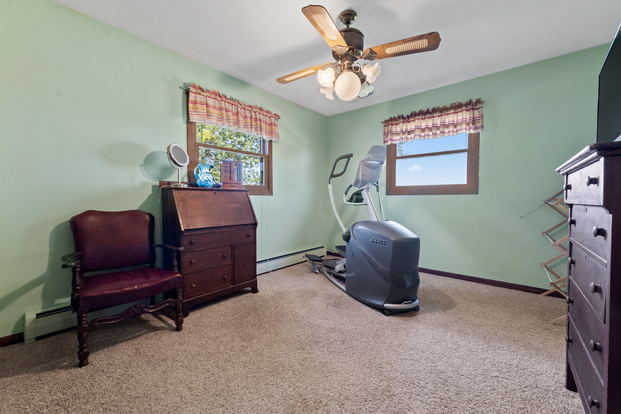 15500 7th Street, Paris, WI 53171