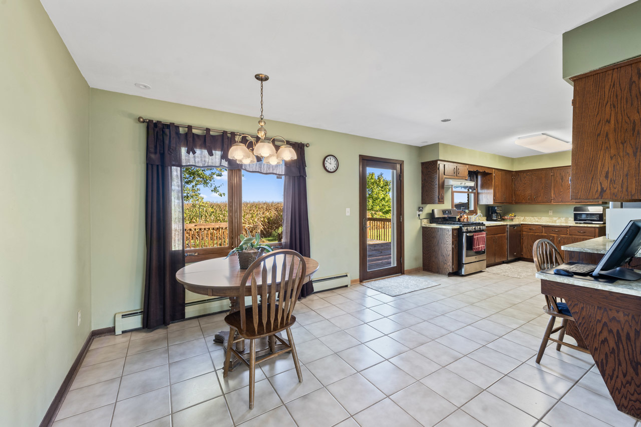 15500 7th Street, Paris, WI 53171