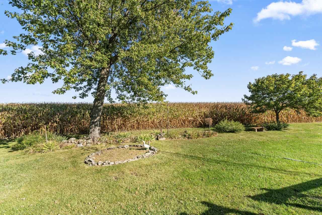 15500 7th Street, Paris, WI 53171