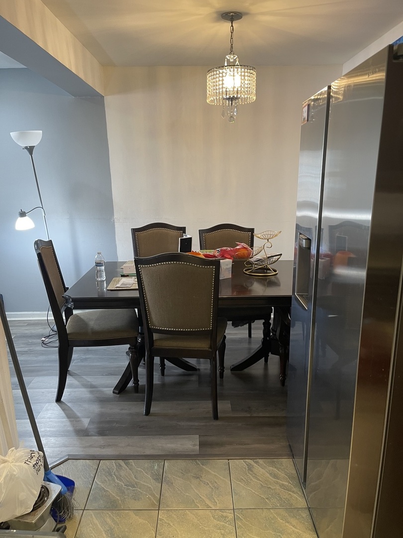 6400 N Ridge Boulevard #203, Chicago, IL 60626