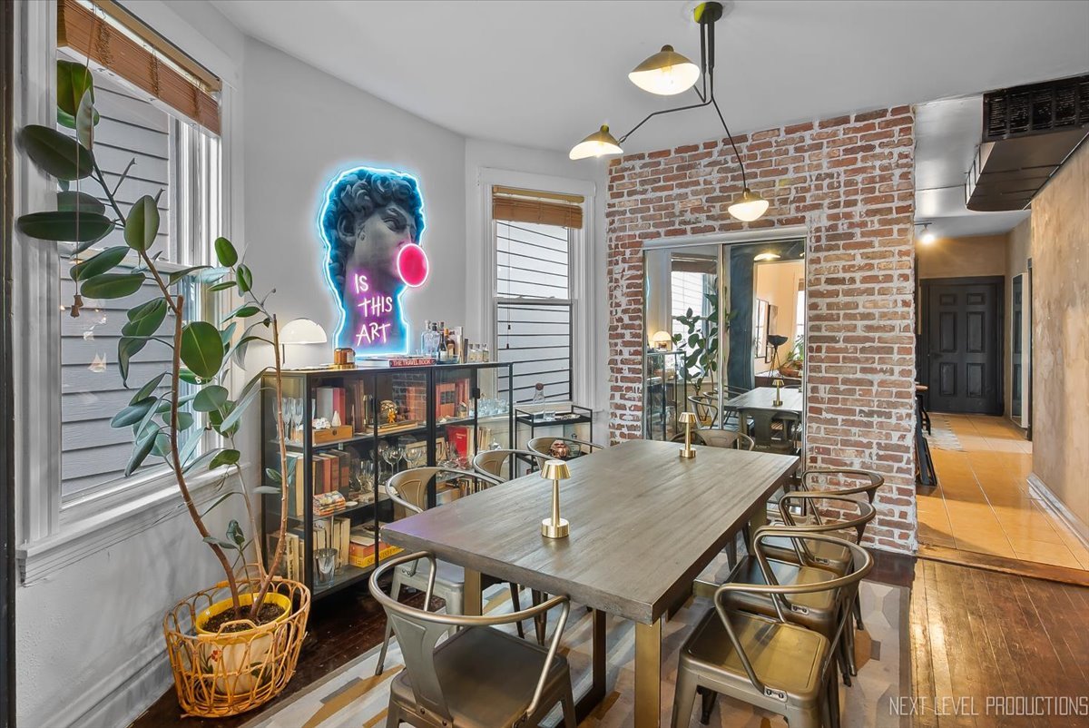 3826 N Whipple Street, Chicago, IL 60618