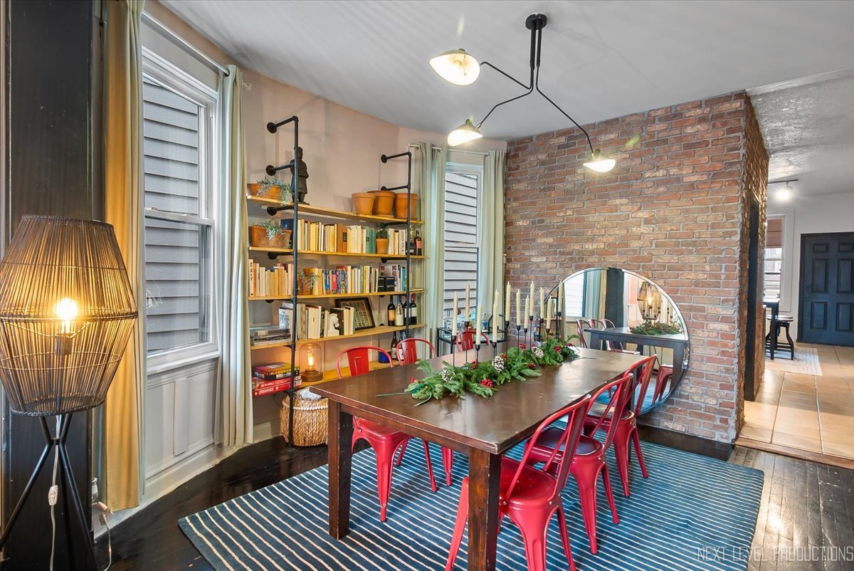 3826 N Whipple Street, Chicago, IL 60618