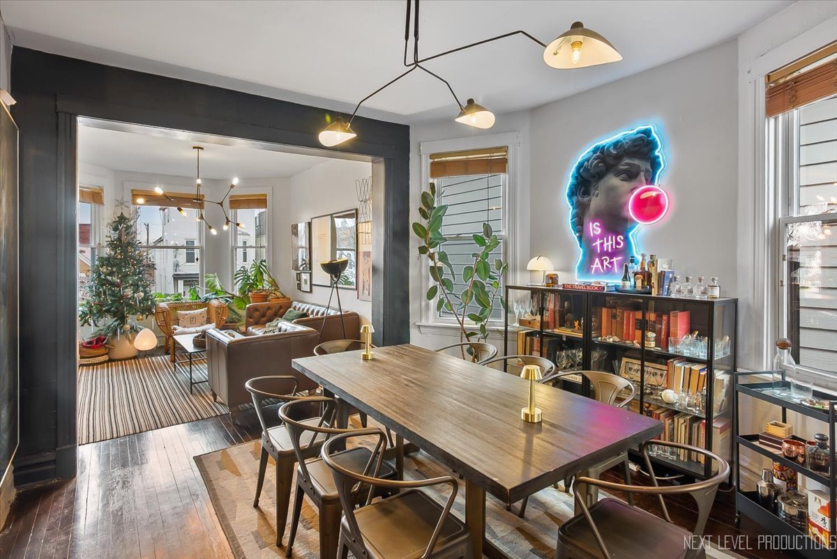 3826 N Whipple Street, Chicago, IL 60618