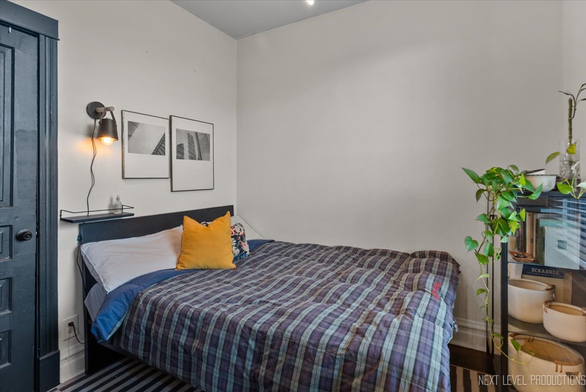 3826 N Whipple Street, Chicago, IL 60618