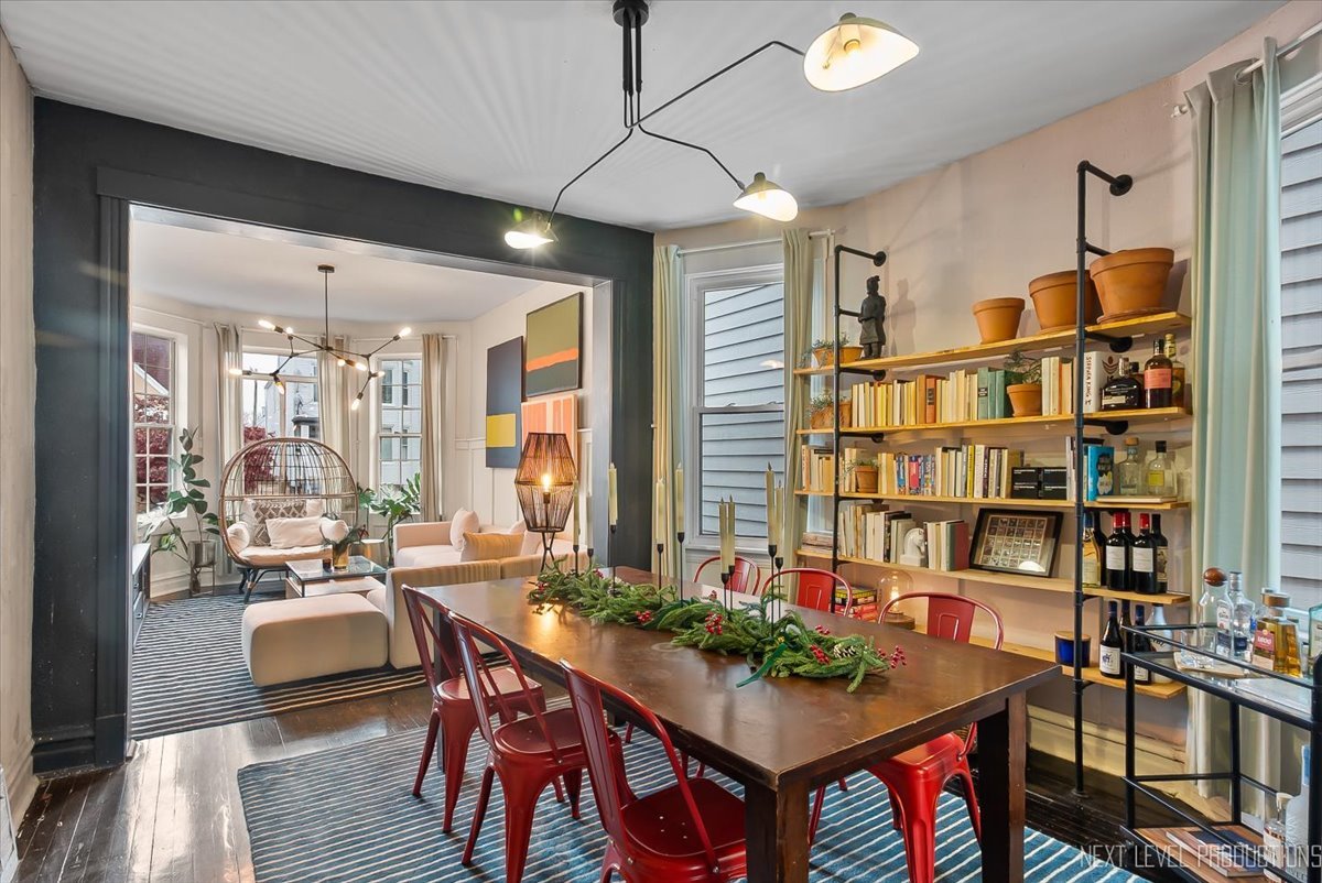 3826 N Whipple Street, Chicago, IL 60618