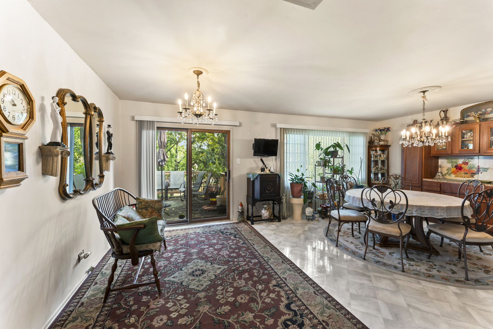 253 Sterling Lane, Bloomingdale, IL 60108