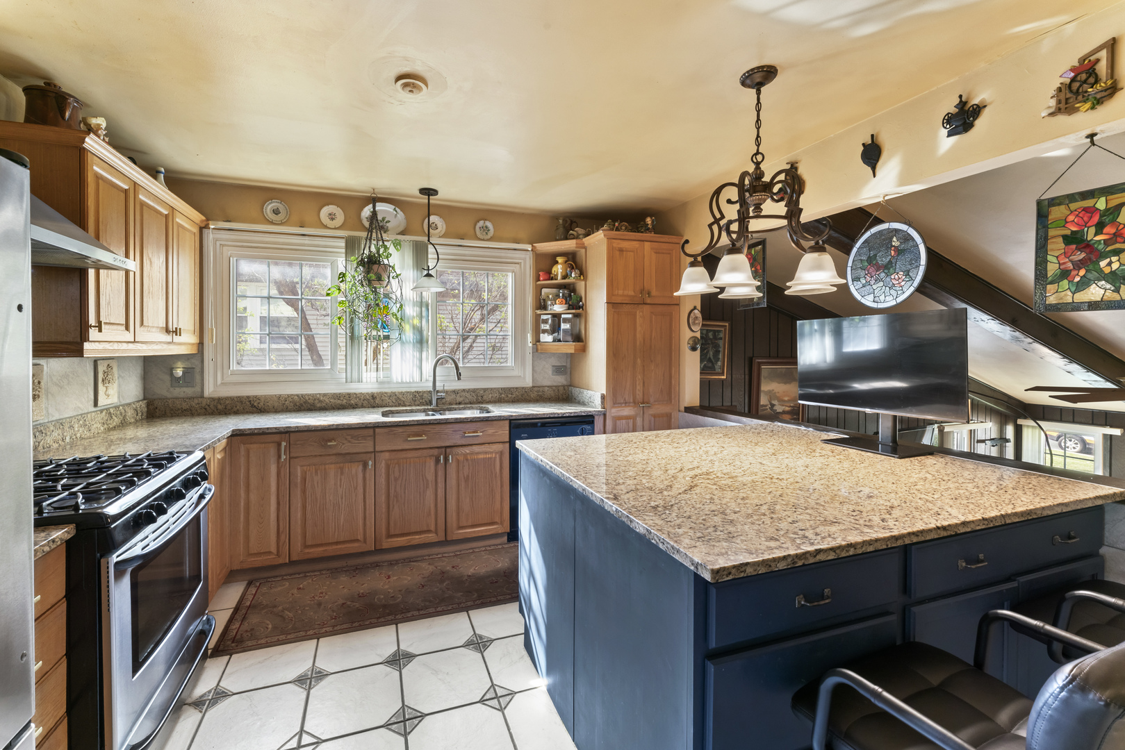 253 Sterling Lane, Bloomingdale, IL 60108