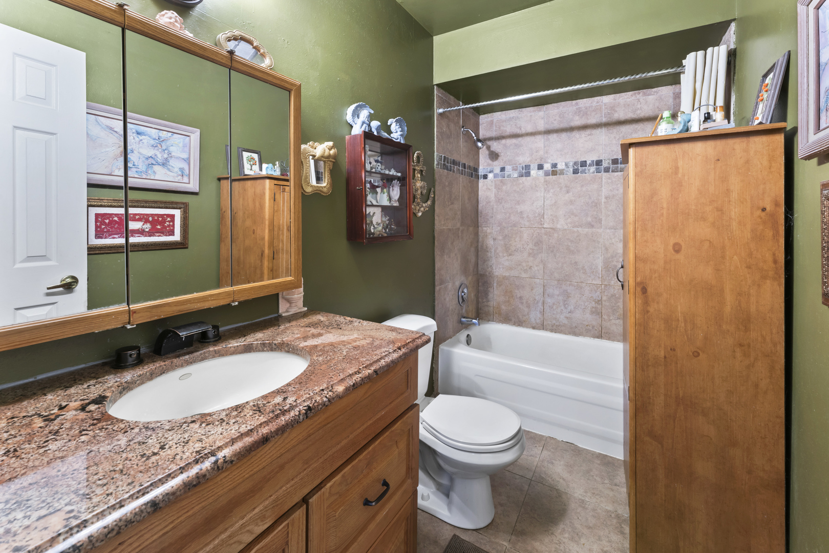 253 Sterling Lane, Bloomingdale, IL 60108