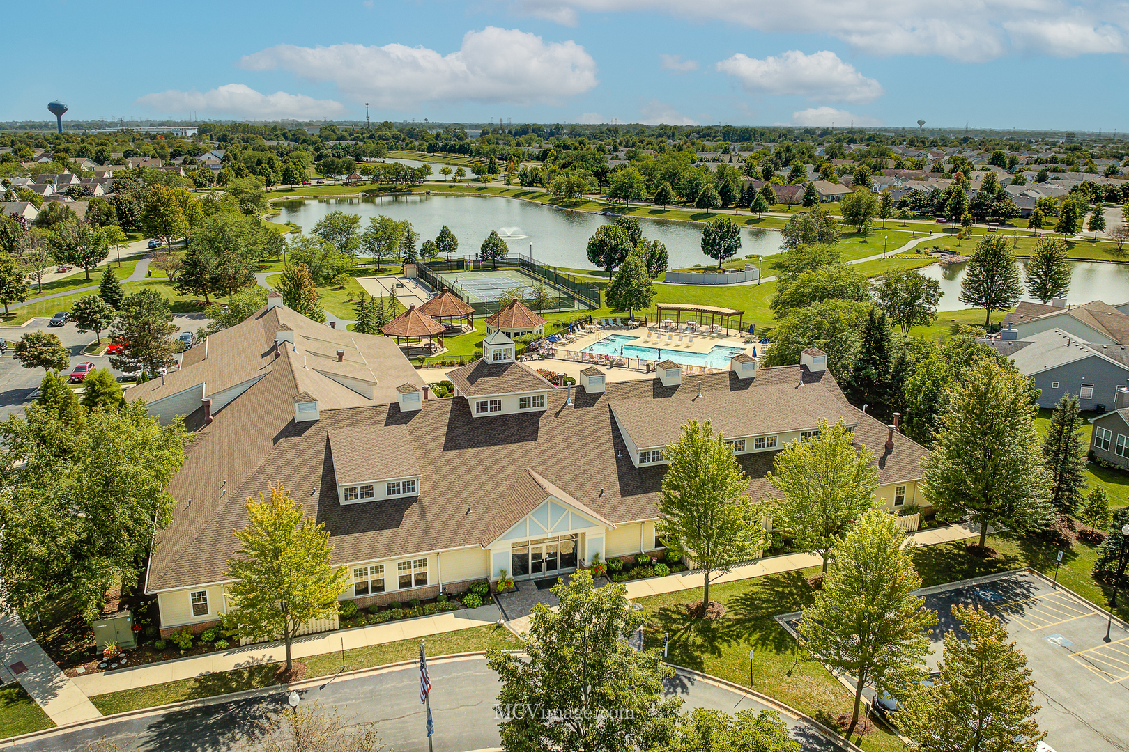 21525 Lake Saint Clair Drive, Crest Hill, IL 60403